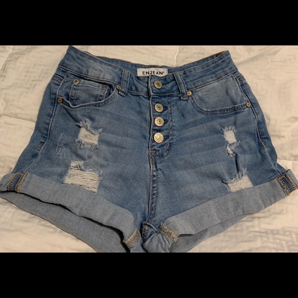 EnJean Shorts 🍑